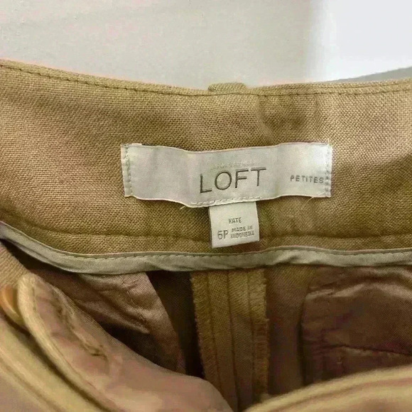 LOFT  Beige Flared Leg Career Office Business  Stretch Ladies Pants Size 6P - Picture 2 of 6